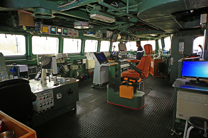 Bên trong tàu chiến Pháp duy nhất có nữ hạm trưởng